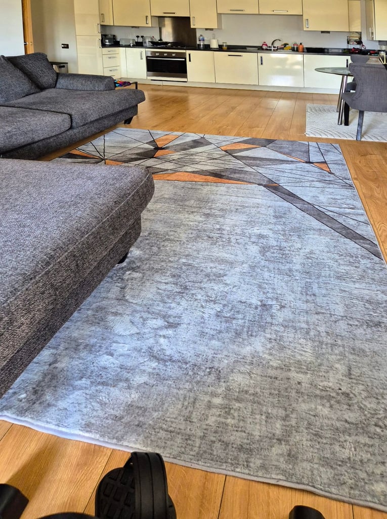 1 Room with ensuite bathroom 