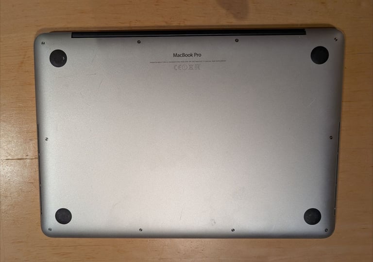 MacBook Pro 2015 13inch 500Gb 8Gb 83%-battery health, with power supply