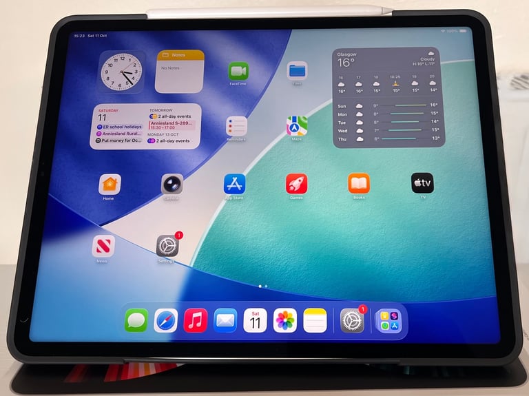 image for iPad Pro (12.9-inch) (5th generation) 128 GB, Wi‑Fi only, Silver (includes working Apple Pencil)