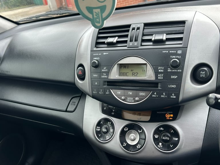 2008 58 Toyota Rav 4 2.2 D-4D XT-R 5Dr , 12mth MOT, tow bar , Sun roof etc