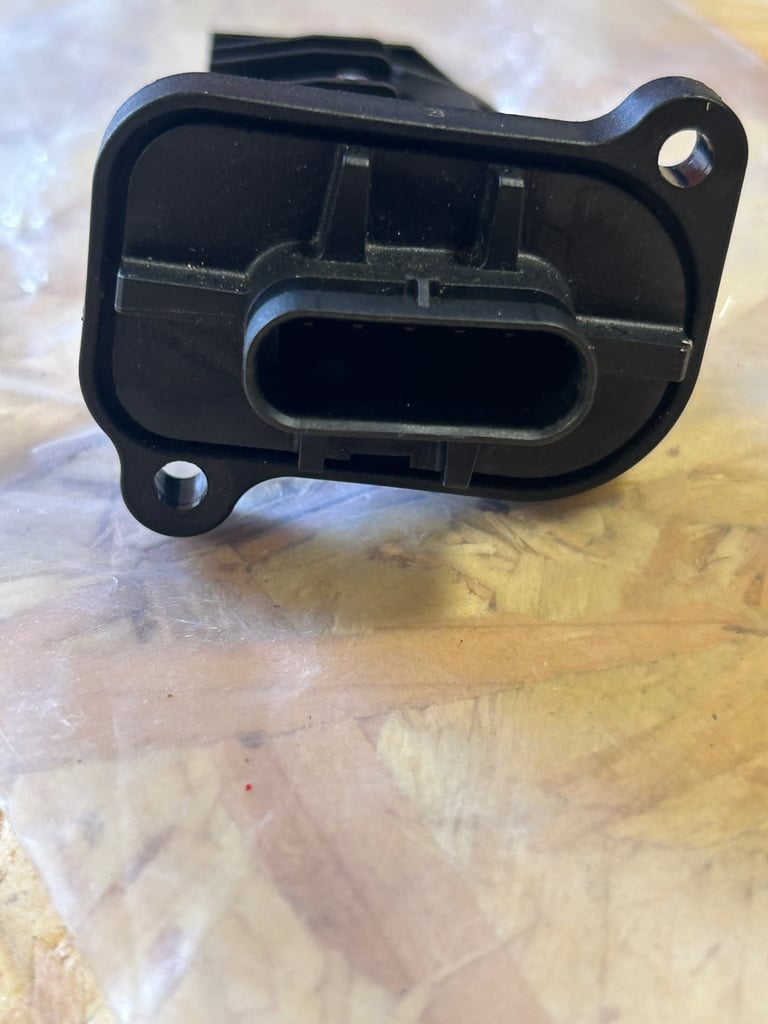 Mass air flow sensor 