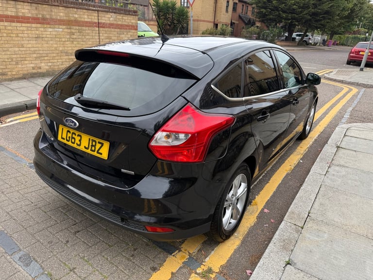 2014 Ford Focus 1.0 EcoBoost Zetec 5dr HATCHBACK Petrol Manual