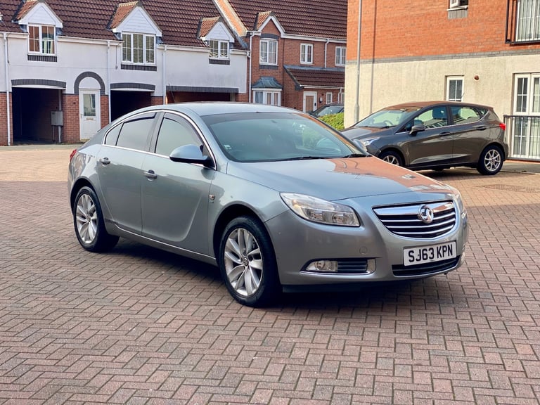 image for Vauxhall, INSIGNIA, Hatchback, 2013, Manual, 1956 (cc), 5 doors