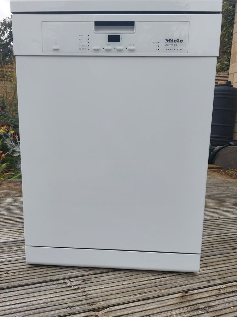 Miele dishwasher G4203 sc white full size