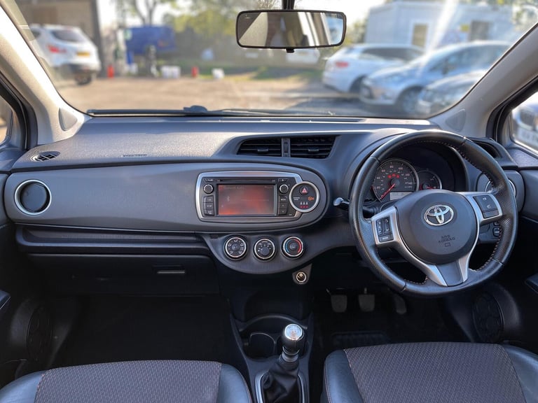 TOYOTA YARIS 1.3 Dual VVT-i Trend 2012