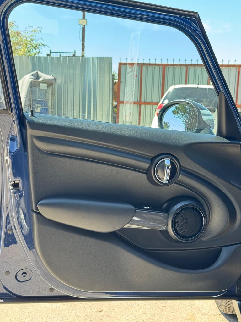 2014 MINI Cooper 1.5 AUTO 5DR Hatchback Petrol Automatic