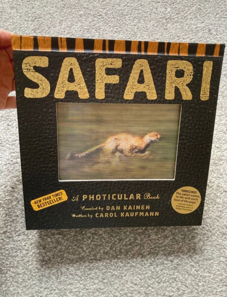 Safari-A photicular book📕 
