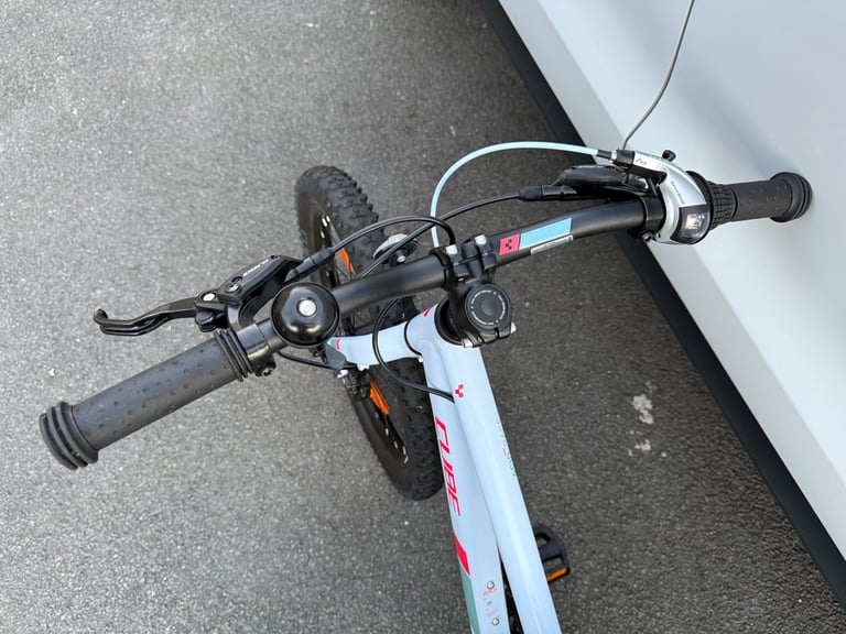 Kids cube mountain bike 