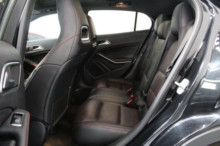 MERCEDES-BENZ GLA CLASS 2.1 GLA220d AMG Line (Premium Plus) 7G-DCT 4MATIC Euro