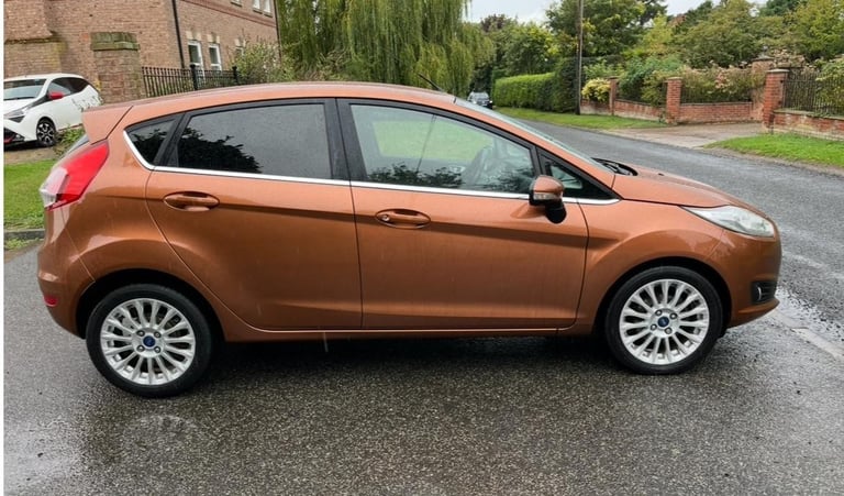 2013 FORD FIESTA 1.0T TITANIUM GREAT S/HISTORY RUNS/DRIVES GREAT JUST SERVICED! 