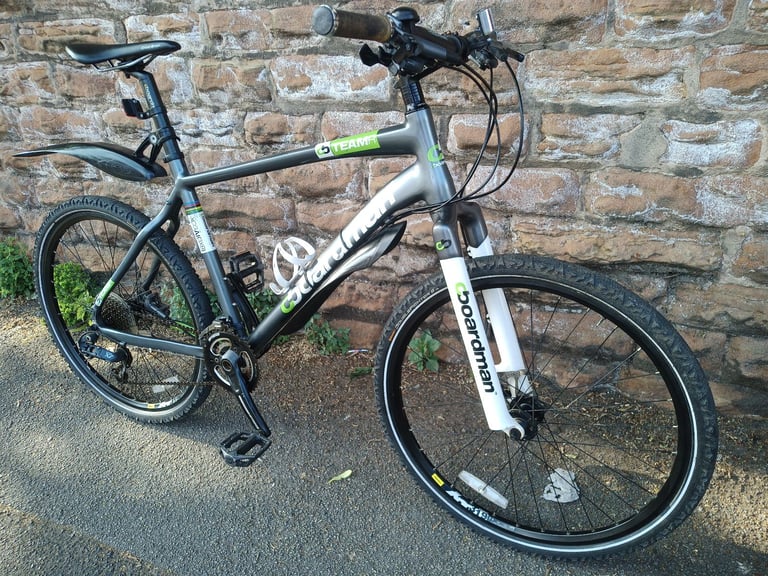 Boardman Team-R Light Weight Cross Country Mountain Bike - Carbon Forks