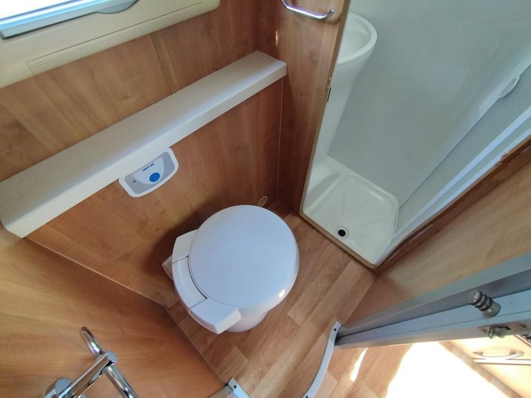 Auto-Trail Excel 2 berth motorhome DIESEL MANUAL 2010/10