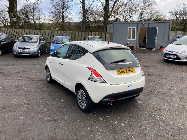 2012 Chrysler Ypsilon 1.2 SE 5dr HATCHBACK Petrol Manual