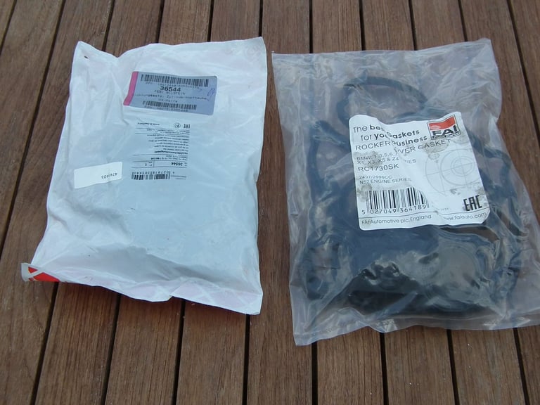 BMW 630i Rocker Cover Gaskets - brand new