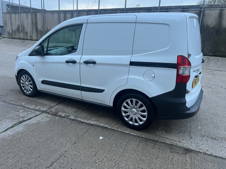 2017 67 FORD TRANSIT COURIER