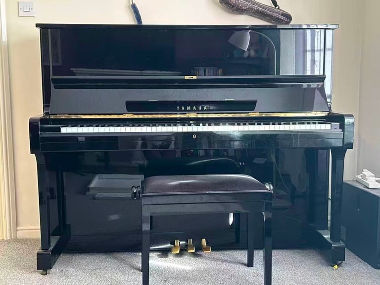 Yamaha U1H