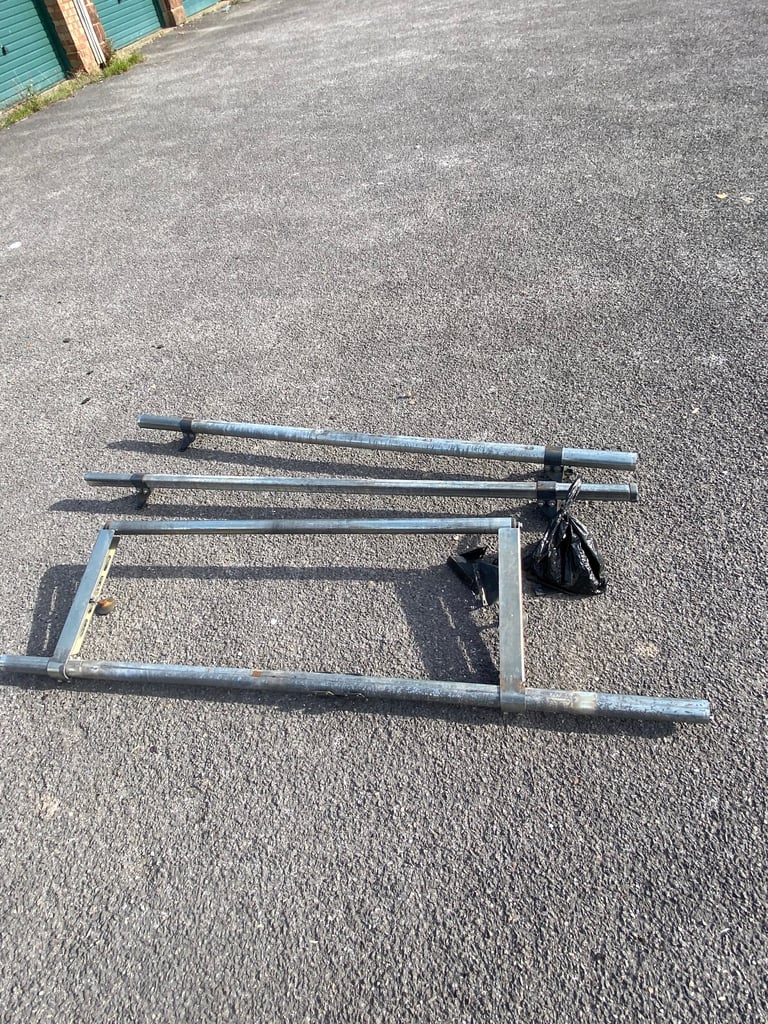 Roof bars for van 