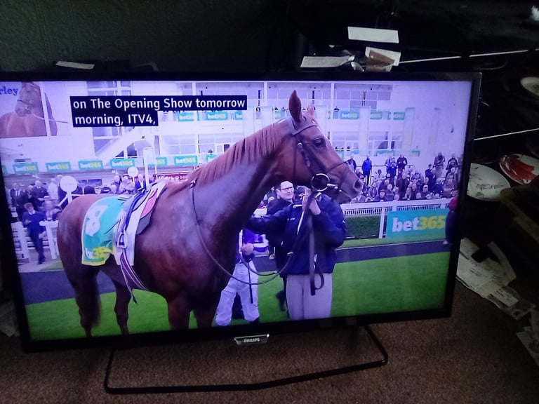 PHILIPS 32" SMART LED FULL HD WI-FI TV 