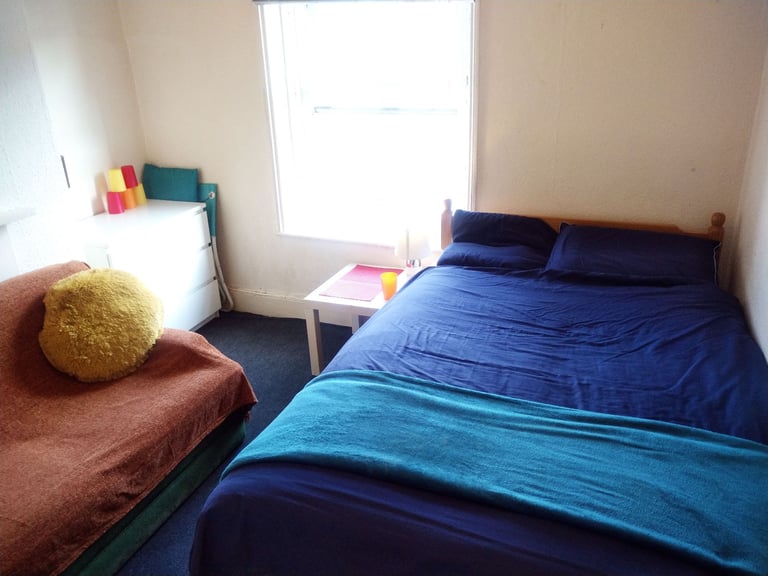 image for Double room - City Centre - ALL BILLS INC - Available 3rd December 2025