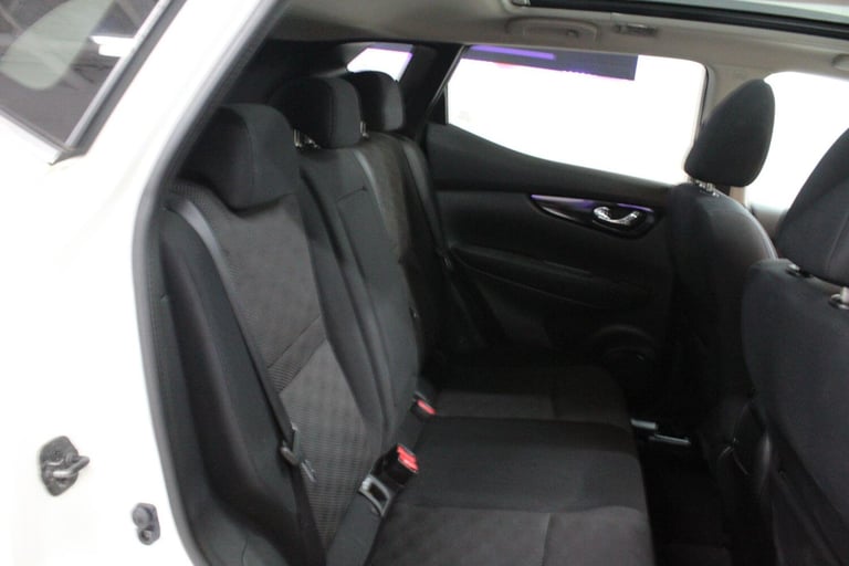 2014 Nissan Qashqai 1.2 DIG-T n-tec+ 2WD Euro 5 (s/s) 5dr HATCHBACK Petrol Manual