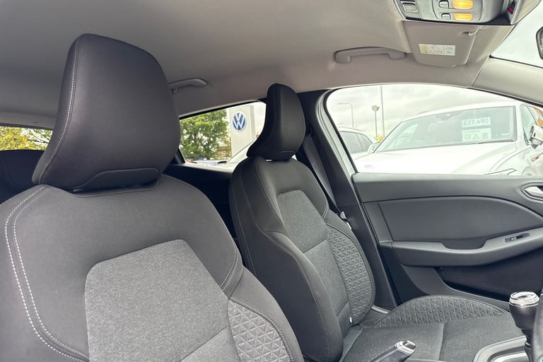 2020 Renault Clio 1.0 TCe Iconic Euro 6 (s/s) 5dr Hatchback PETROL Manual