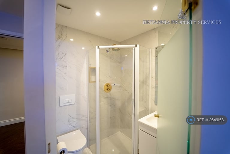 3 bedroom flat in The Mailbox, Birmingham, B1 (3 bed) (#2649153)