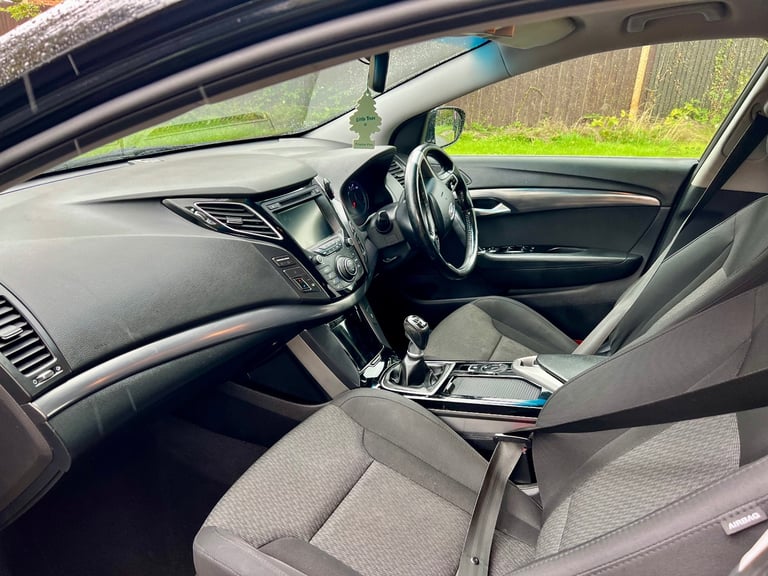 Hyundai, I40, Saloon, 2013, Manual, 1685 (cc), 4 doors