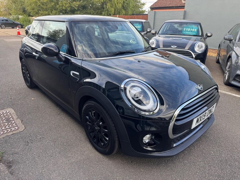 image for 2019 MINI Hatch 1.5 Cooper Classic Hatchback 3dr Petrol Manual Euro 6 (s/s) (136 ps) HATCHBACK Pe...