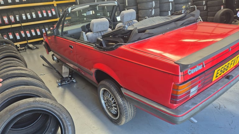 Vauxhall, CAVALIER, Convertible, 1987, Manual, 1796 (cc), 2 doors