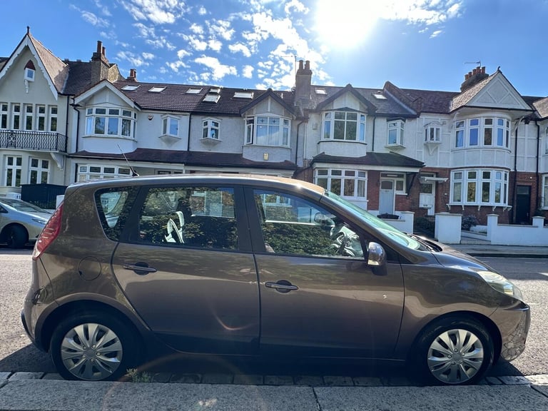 2009 Renault Scenic 2.0 VVT Expression CVT Euro 5 5dr MPV Petrol Automatic