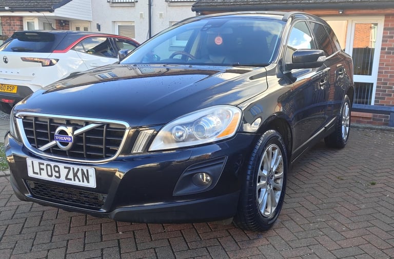 image for Volvo, XC60, Estate, 2009, Semi-Auto, 2400 (cc), 5 doors