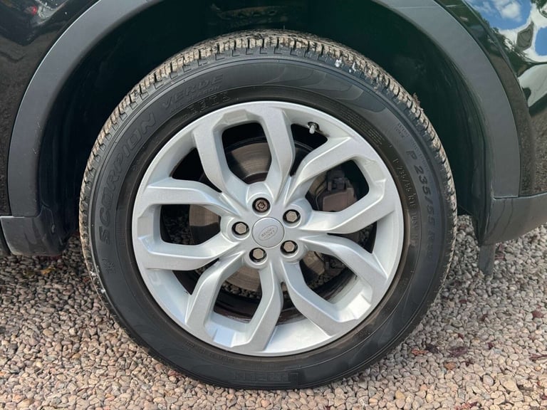 2017 Land Rover Discovery Sport 2.0 Discovery Sport HSE TD4 4WD 5dr SUV Diesel Manual