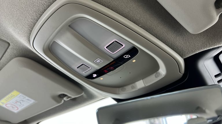 2022 Volvo XC40 B4 Plus, AWD Mild Hybrid Petrol, Dark(Blond Leather, Heated Seats, Carplay) Estat...