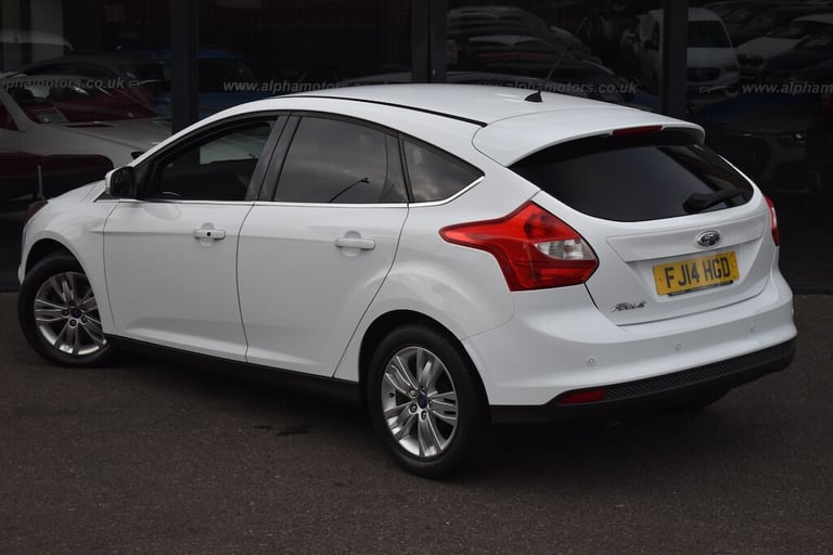 2014 Ford Focus 1.6 TDCi 115 Titanium Navigator 5dr HATCHBACK DIESEL Manual