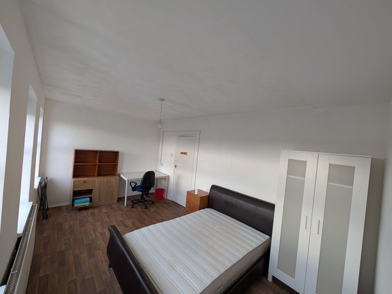 double room to let £695/M, All bills included