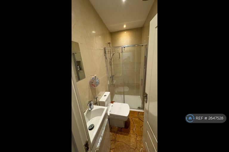 1 bedroom in London, London, UB6 (#2647528)