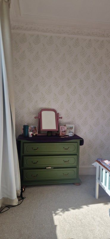 Large bright double room to rent