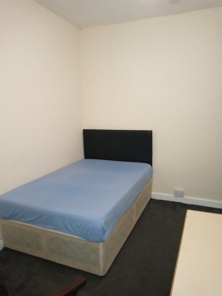 double room for single person in cv1 4et