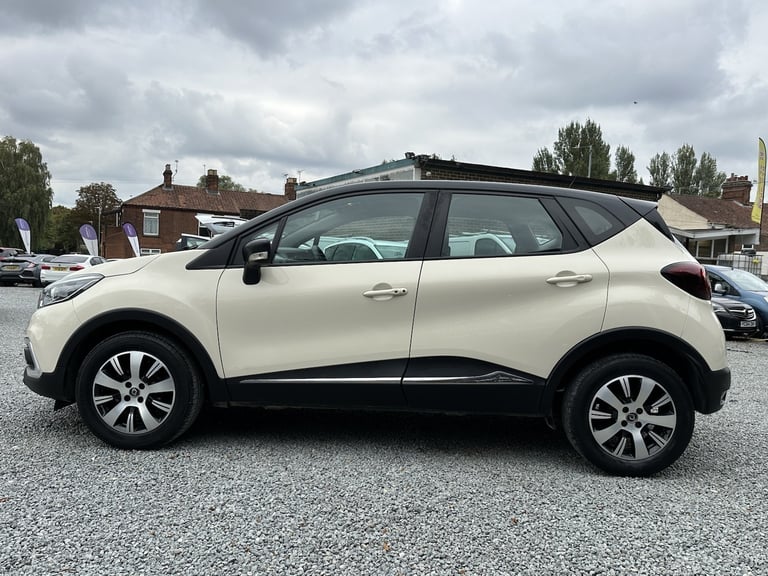 2019 Renault Captur 0.9 TCi Play Petrol Manual 5 Door Hatchback Cream