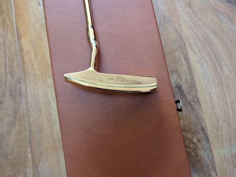 {{ GOLDEN EAGLE Brass Putter with Display Box Unused}}
