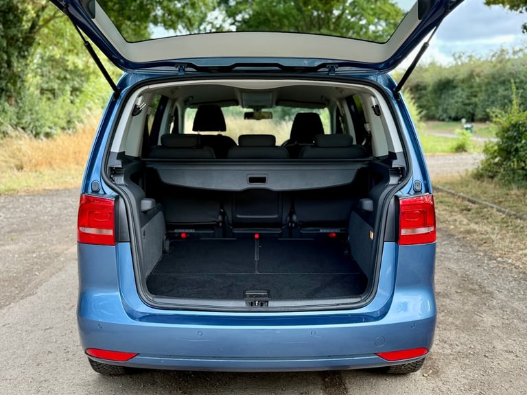 2012 Volkswagen Touran 1.6 TDI 105 SE 5dr DSG MPV Diesel Automatic