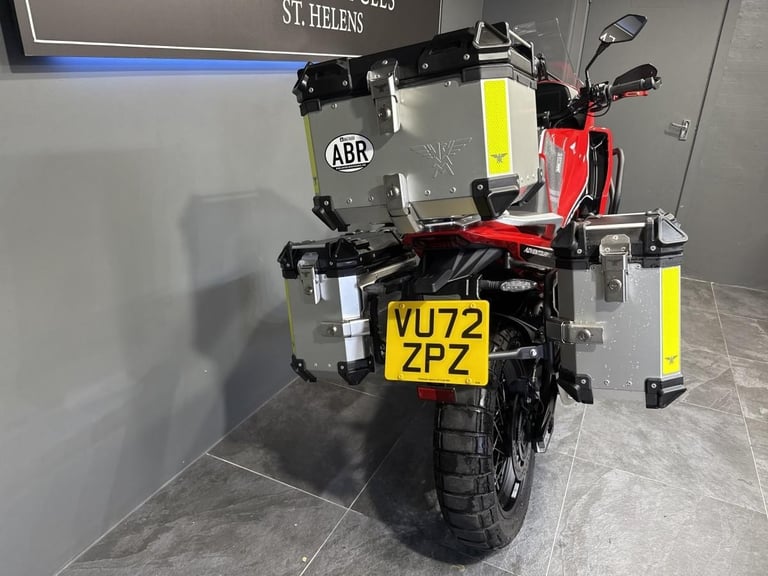 MOTO MORINI X-CAPE 650 ADVENTURE BIKE