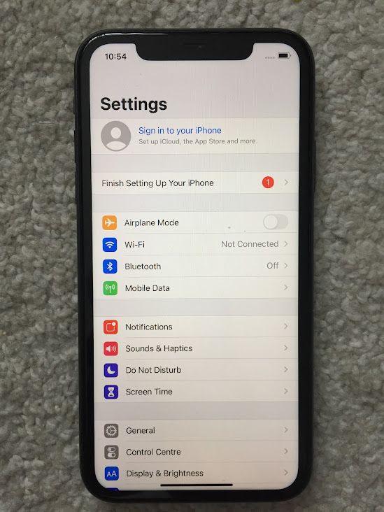 Apple iPhone 11 (64GB) *Unlocked* in Perfect Working Condition