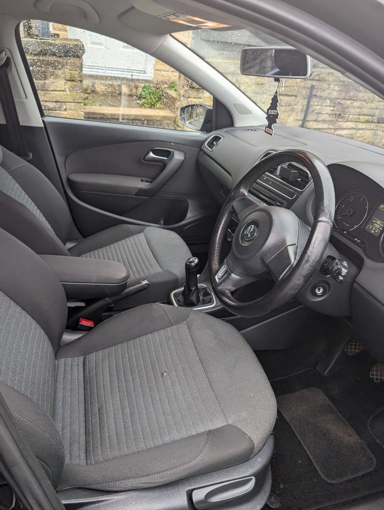 Volkswagen, POLO, Hatchback, 2011, Manual, 1.6 diese, 5 doors