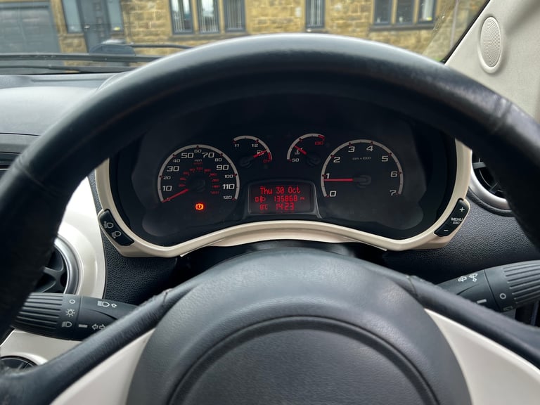 Ford, KA, Hatchback, 2011, Manual, 1242 (cc),3 doors - Image 4