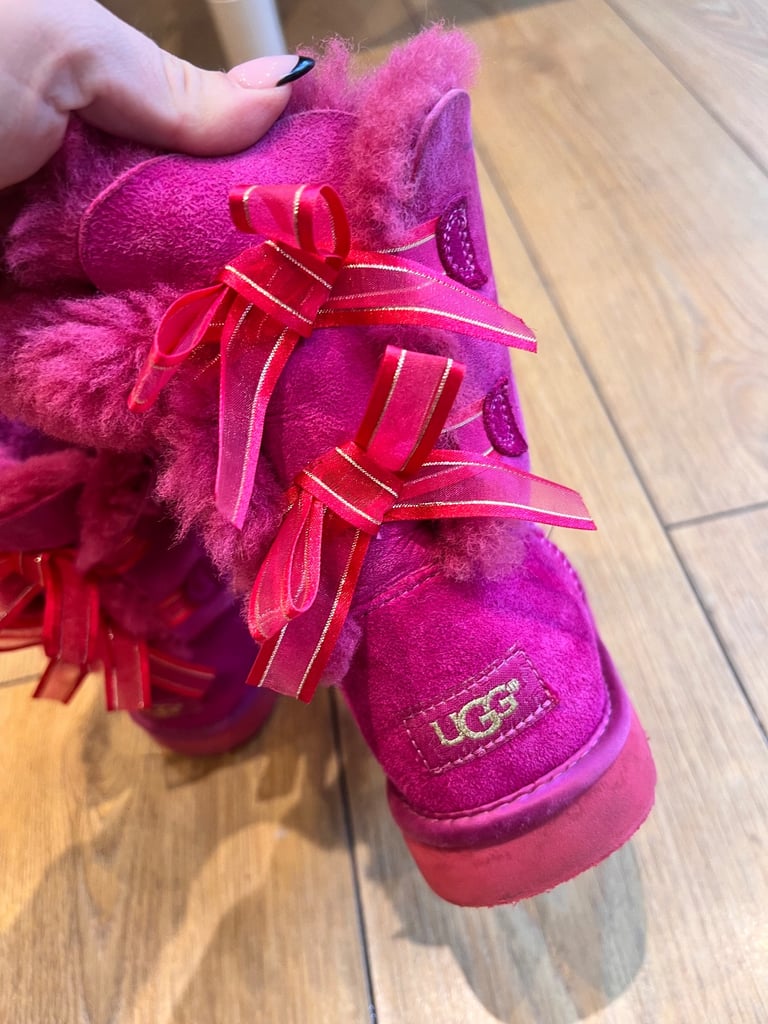 Kids pink Ugg boots 
