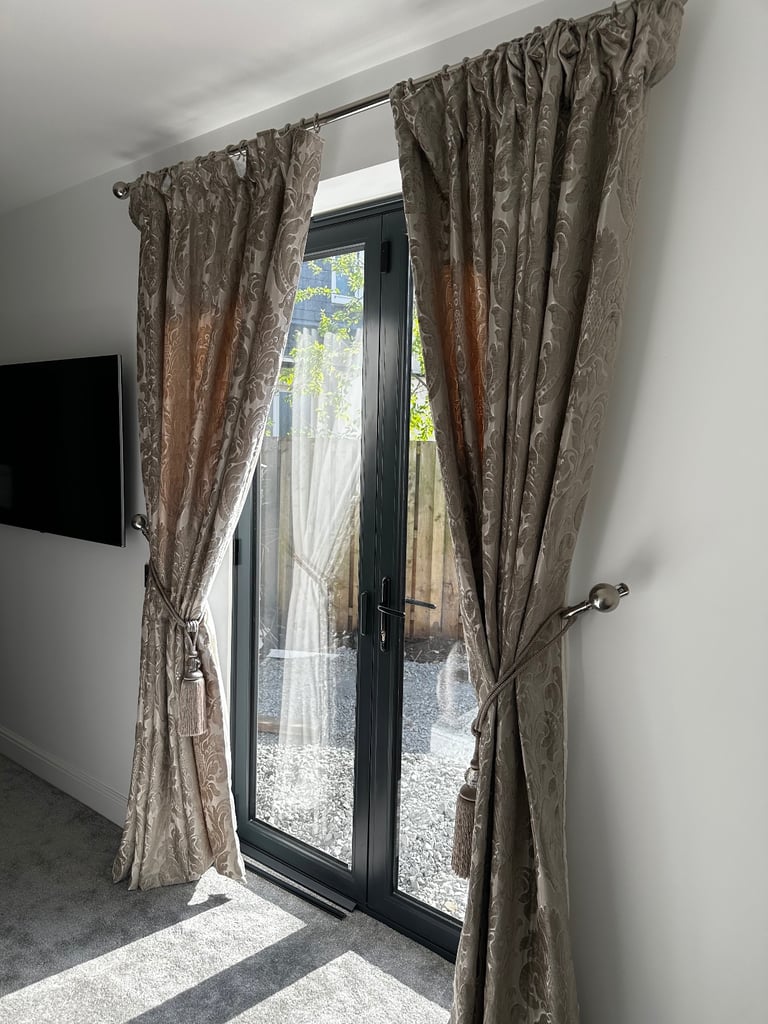 Curtains brand new lined approx 8ft drop x 90inch each curtain width 