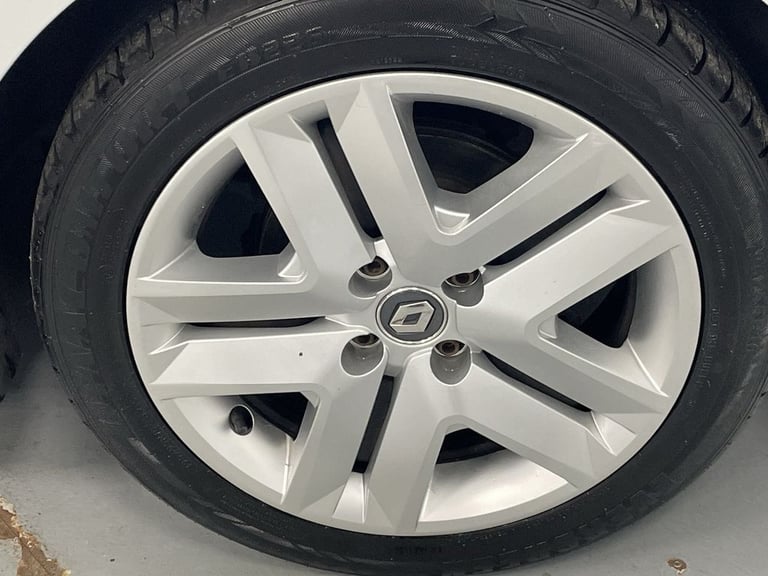 2020 Renault Clio 1.0 TCe Play Hatchback 5dr Petrol Manual Euro 6 (s/s) (100 ps) - AA INSPECT Hat...