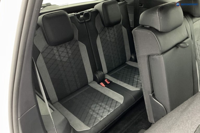 2023 Volkswagen Tiguan Allspace 2.0 TDI R-Line 5dr DSG ESTATE DIESEL Automatic