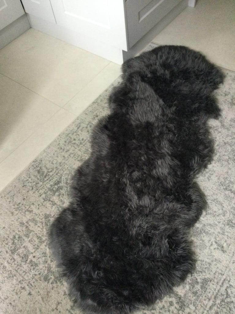 Faux fur rug